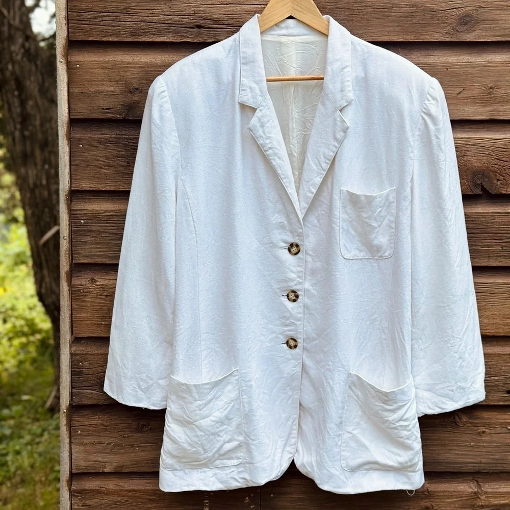 Vintage White Linen Jacket - fully lined - Size 14 - relaxed  fit - Picture 2 of 3
